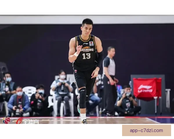 皇马后卫赫伊森辱华争议事件 皇马后卫赫伊森辱华争议事件